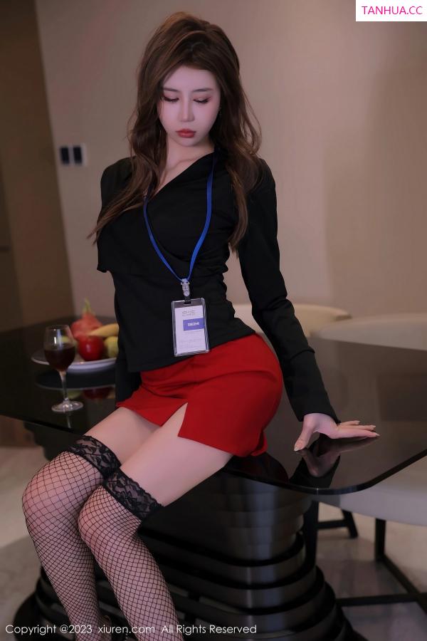 tina_甜仔  [XiuRen]高清写真图 2023.06.13 No.6903 tina_甜仔 黑丝美腿第9张图片